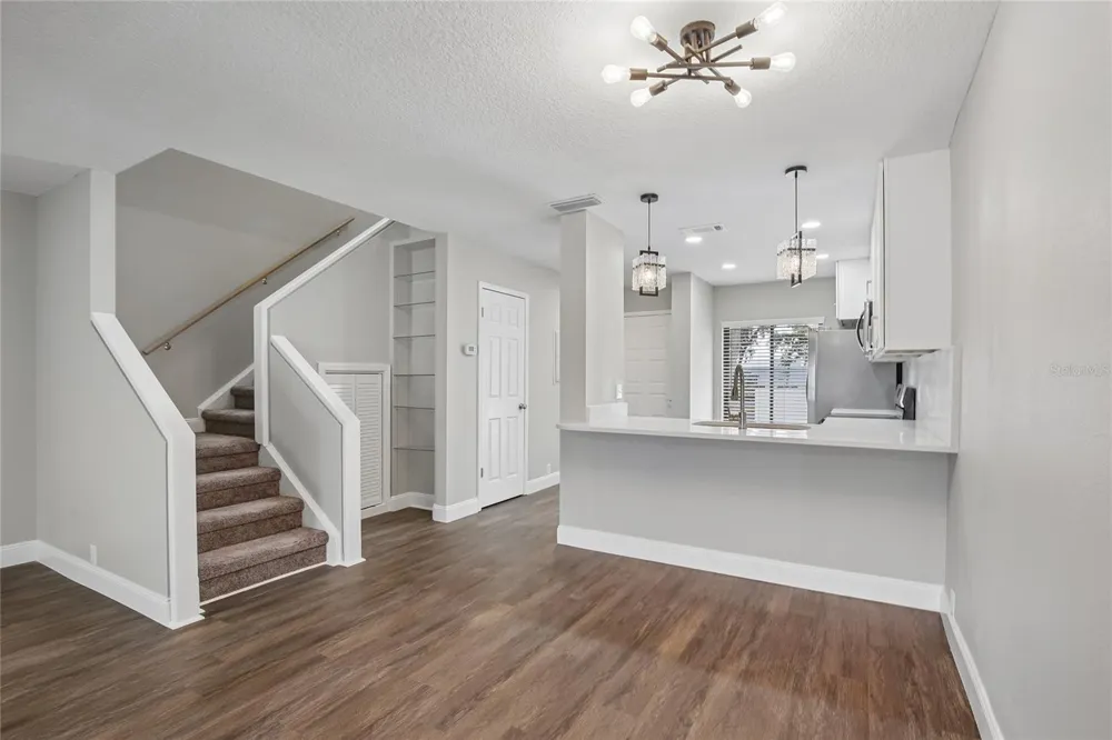 717 OAK PARK PLACE Brandon, FL 33511