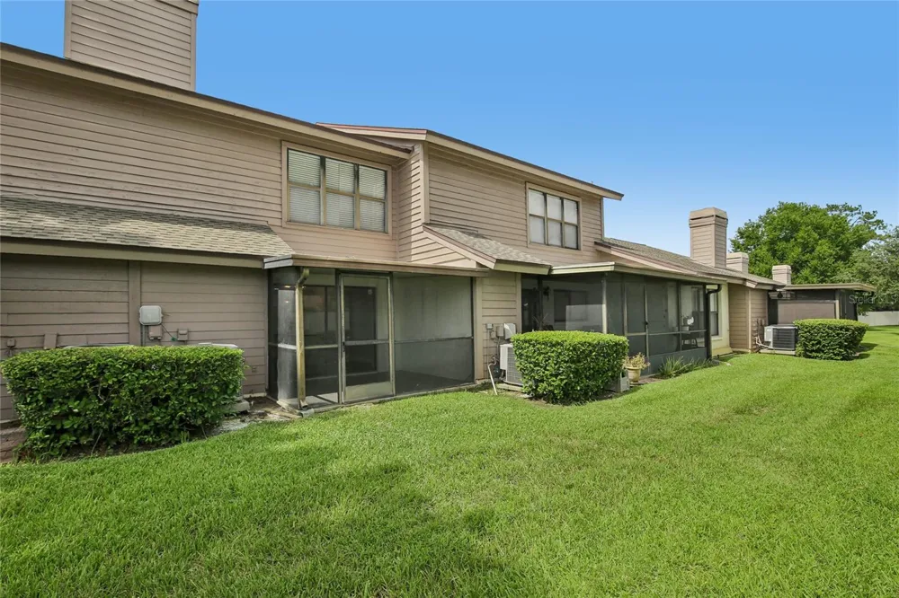 717 OAK PARK PLACE Brandon, FL 33511