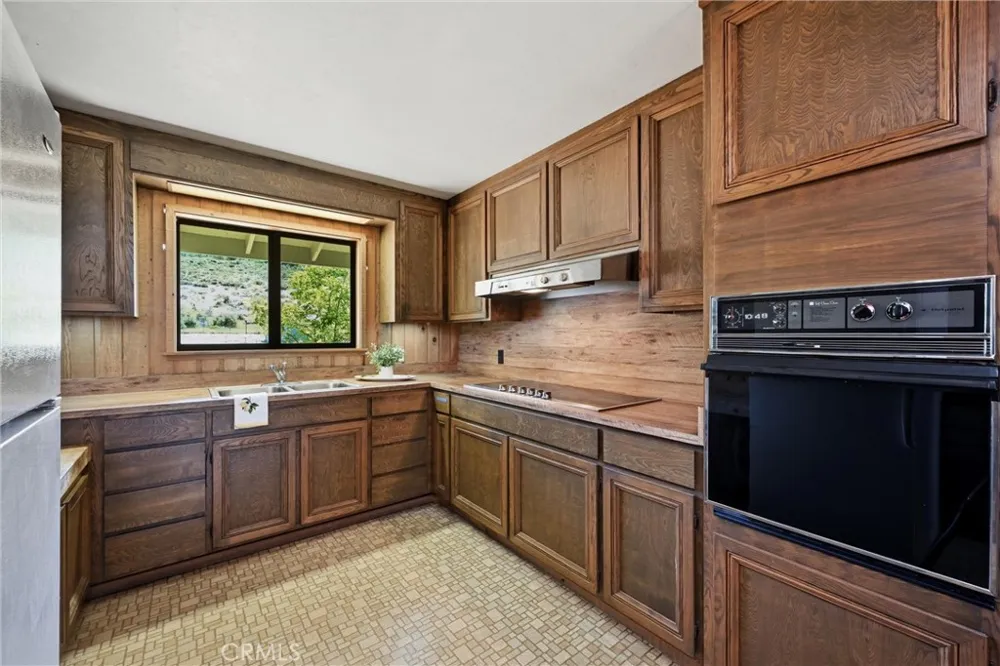 8155 Sulphur Creek Rd Loch Lomond, CA 95461
