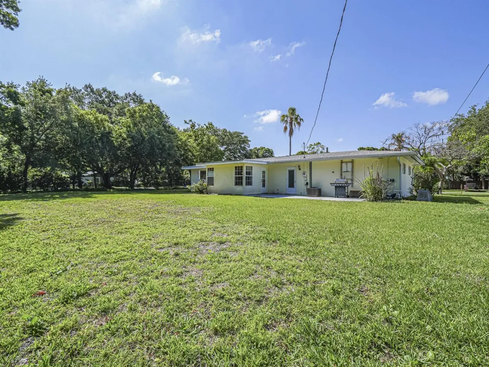 2616 15th Street Vero Beach, FL 32960