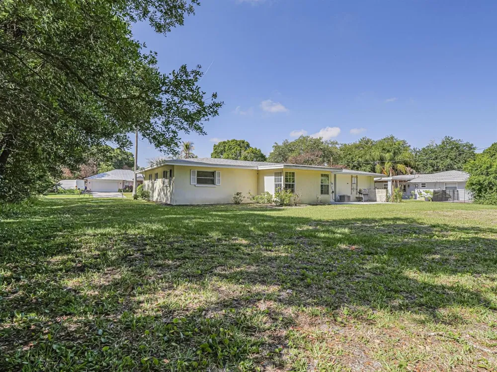 2616 15th Street Vero Beach, FL 32960