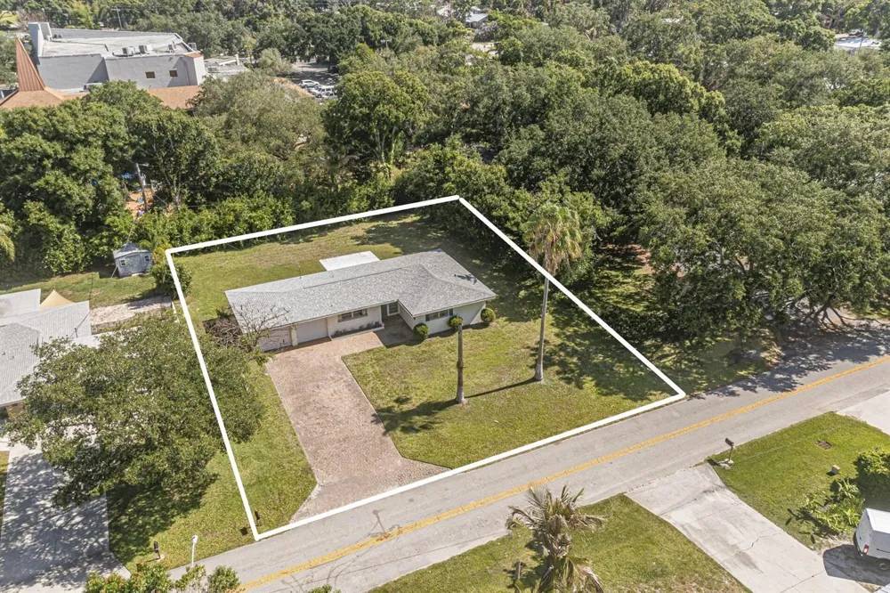 2616 15th Street Vero Beach, FL 32960