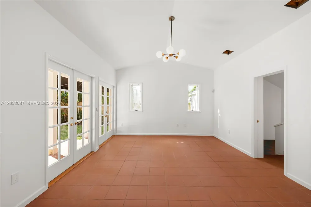 440 SW 29th Rd Miami, FL 33129