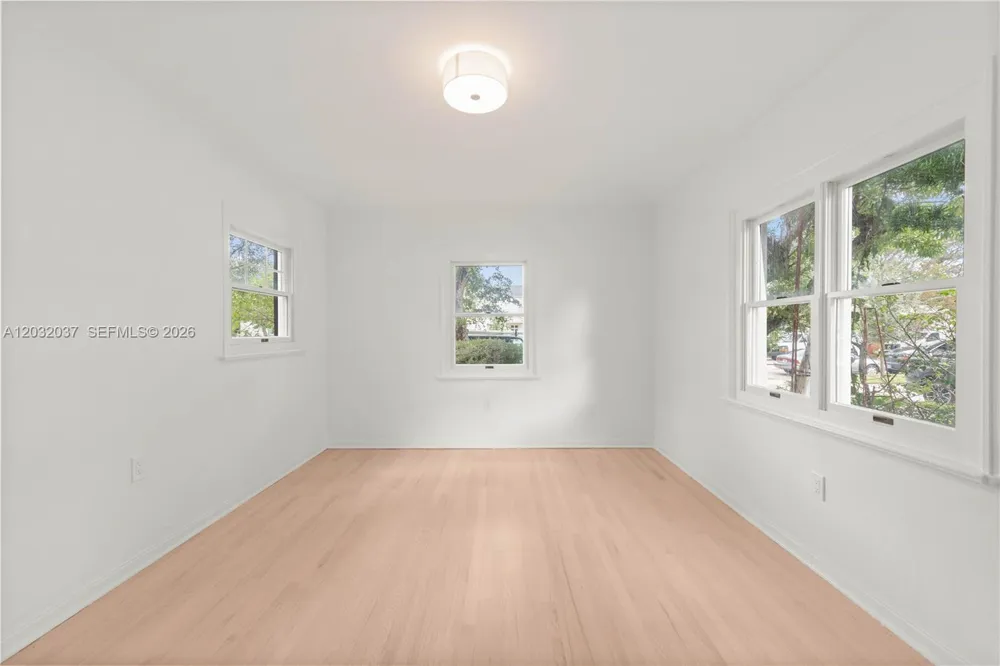 440 SW 29th Rd Miami, FL 33129