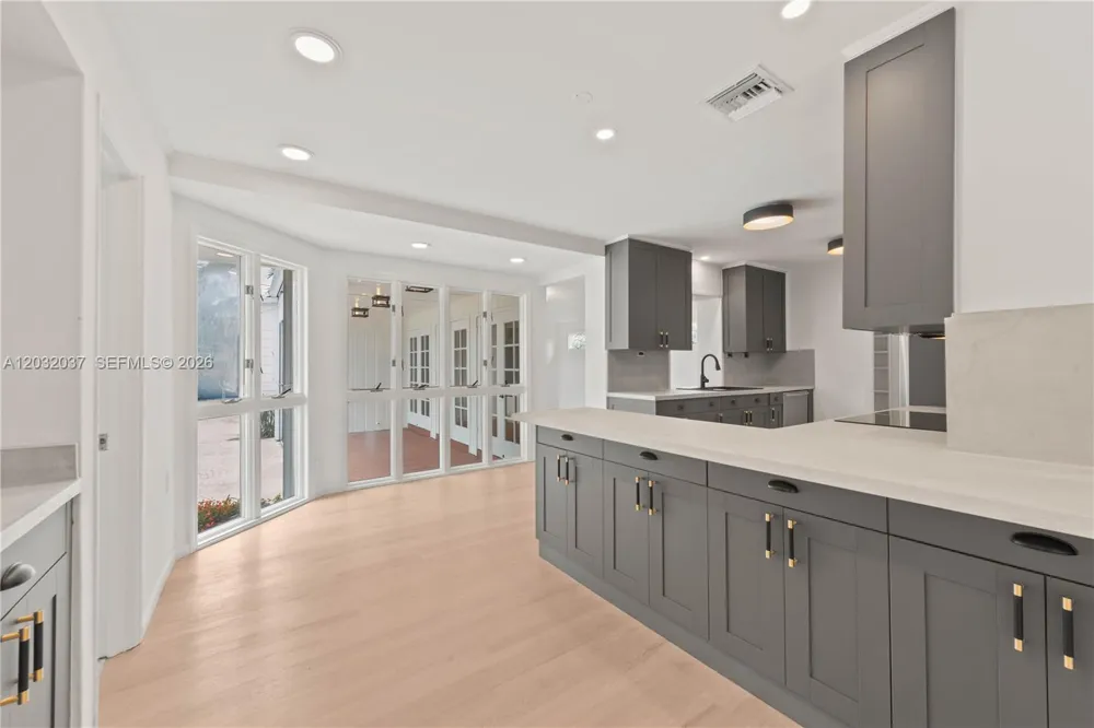440 SW 29th Rd Miami, FL 33129