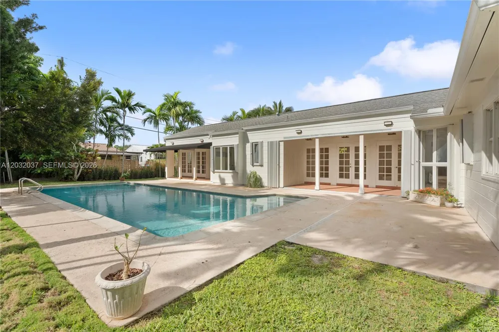 440 SW 29th Rd Miami, FL 33129