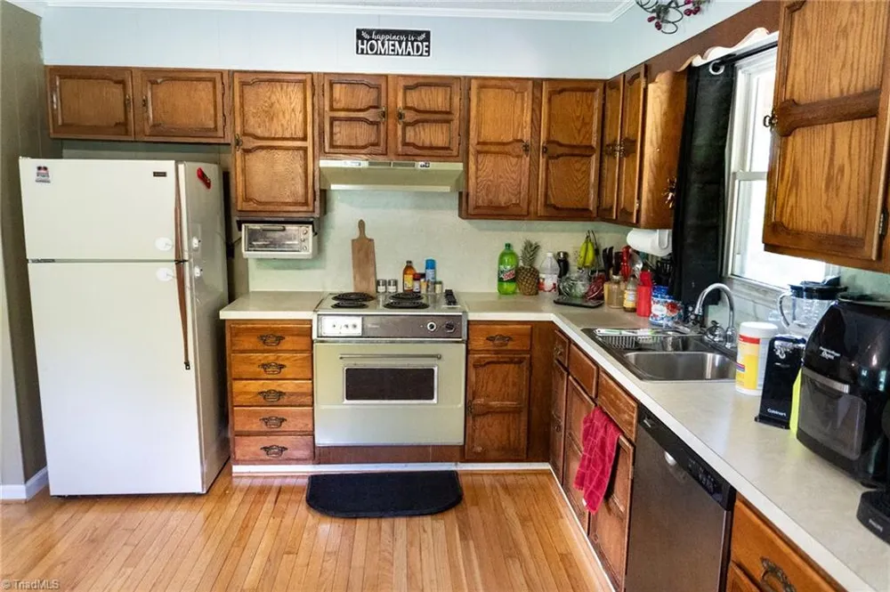 1744 R Chipman Drive Yadkinville, NC 27055