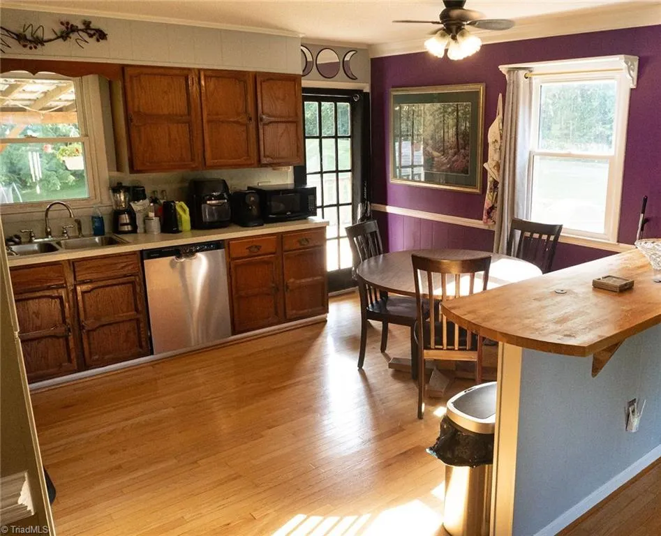 1744 R Chipman Drive Yadkinville, NC 27055