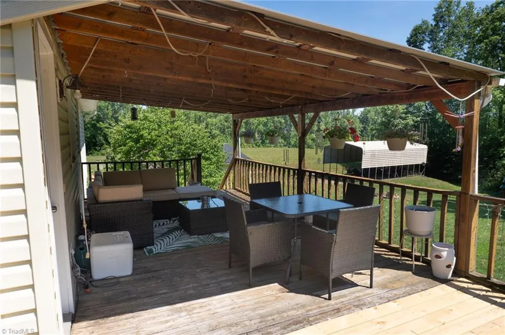 1744 R Chipman Drive Yadkinville, NC 27055