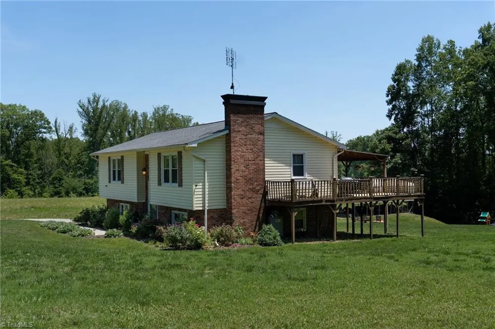 1744 R Chipman Drive Yadkinville, NC 27055
