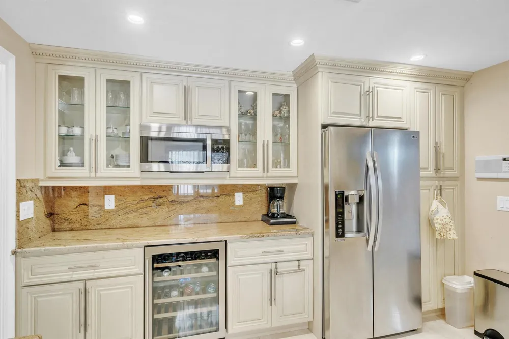 3860 NW 100th Avenue Coral Springs, FL 33065