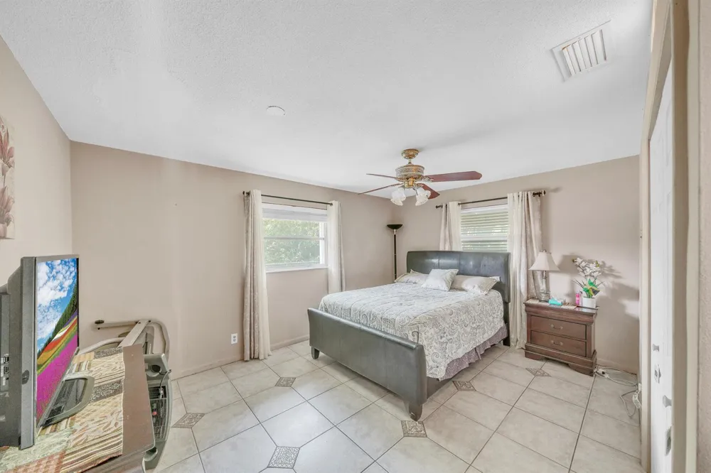 3860 NW 100th Avenue Coral Springs, FL 33065