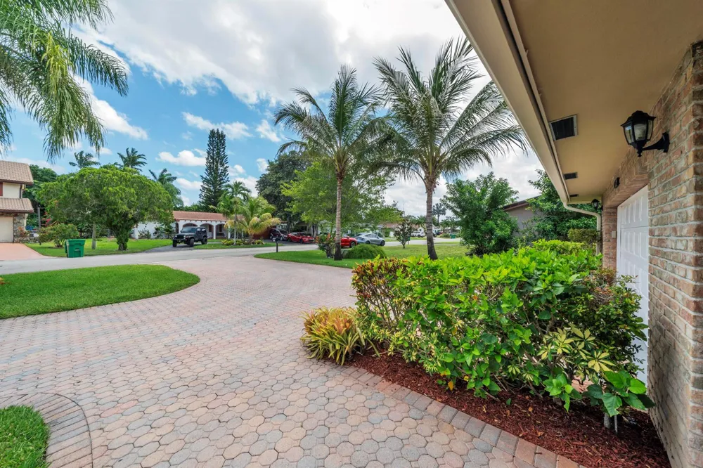 3860 NW 100th Avenue Coral Springs, FL 33065