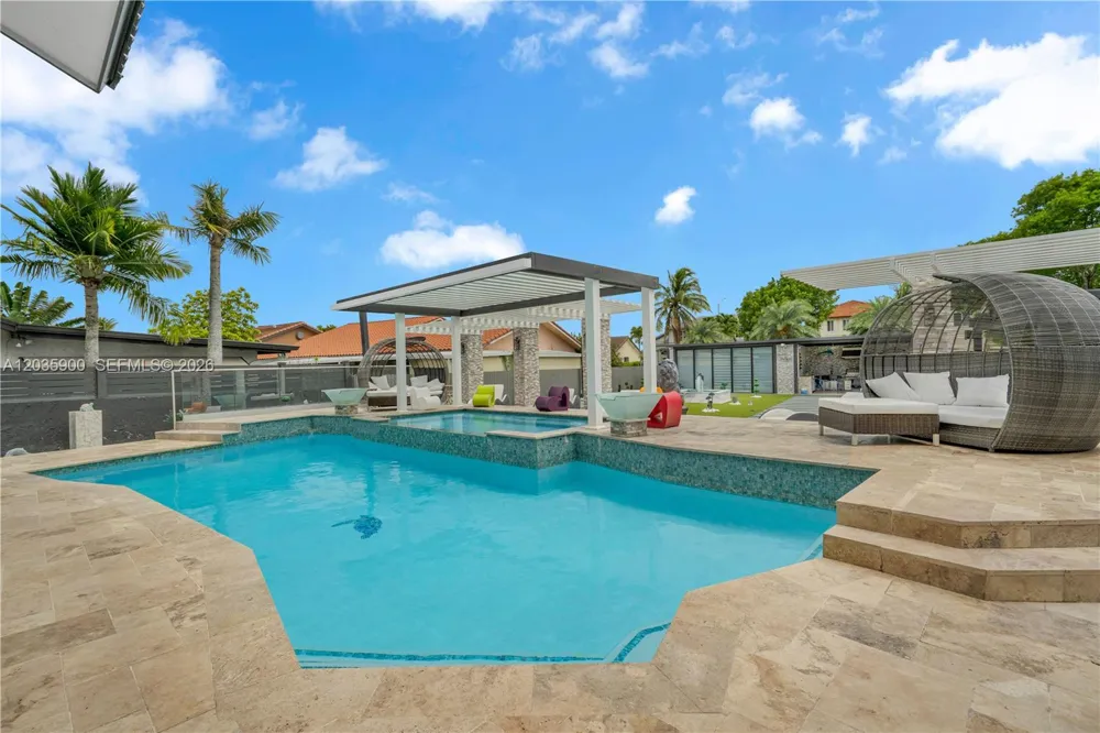 13330 SW 5th St Miami, FL 33184