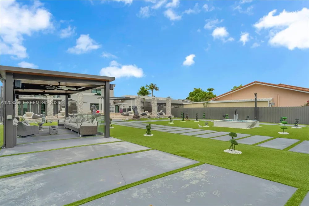 13330 SW 5th St Miami, FL 33184