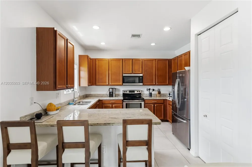 612 NE 193rd St Miami, FL 33179