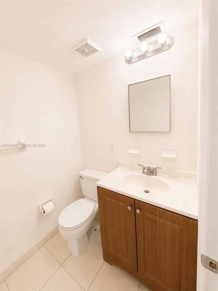 280 S Cypress Rd #310 Pompano Beach, FL 33060