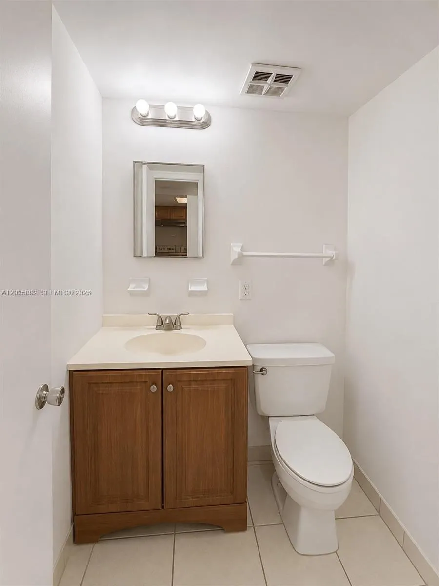 280 S Cypress Rd #310 Pompano Beach, FL 33060