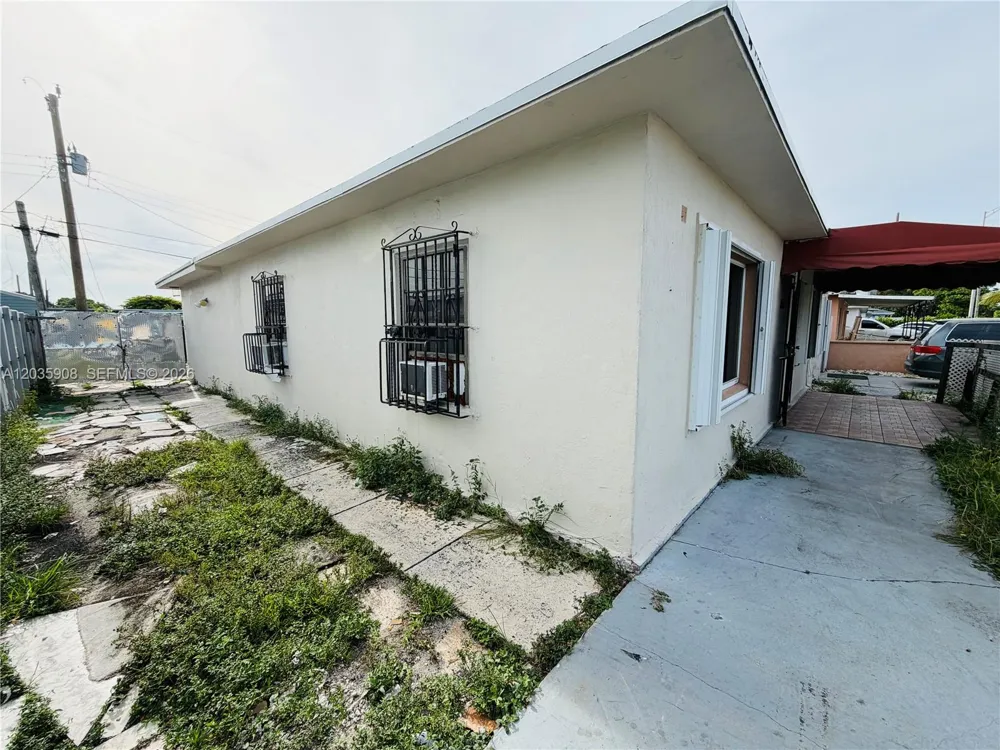 1550 E 10th Ave Hialeah, FL 33010