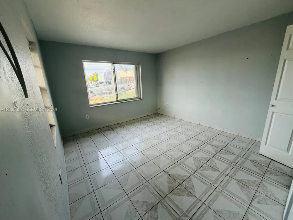 1550 E 10th Ave Hialeah, FL 33010