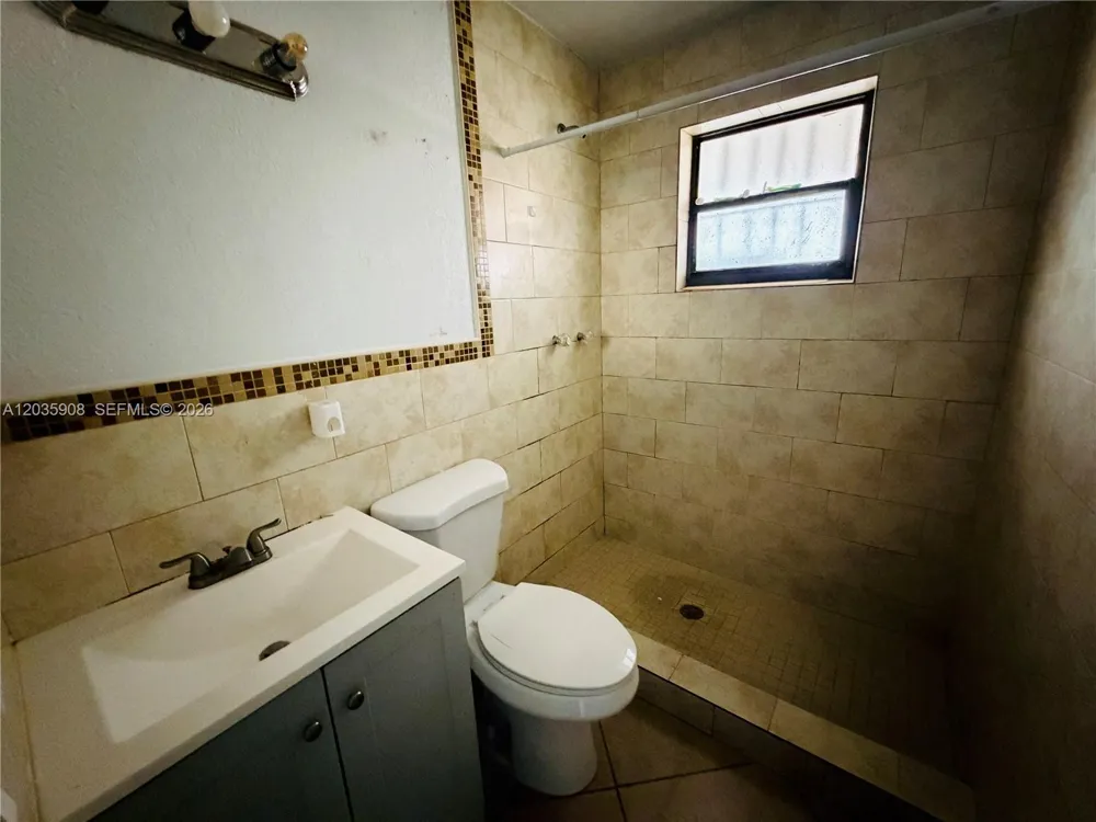 1550 E 10th Ave Hialeah, FL 33010