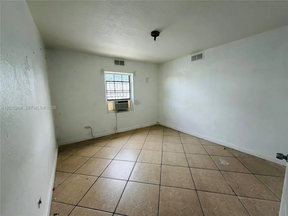 1550 E 10th Ave Hialeah, FL 33010