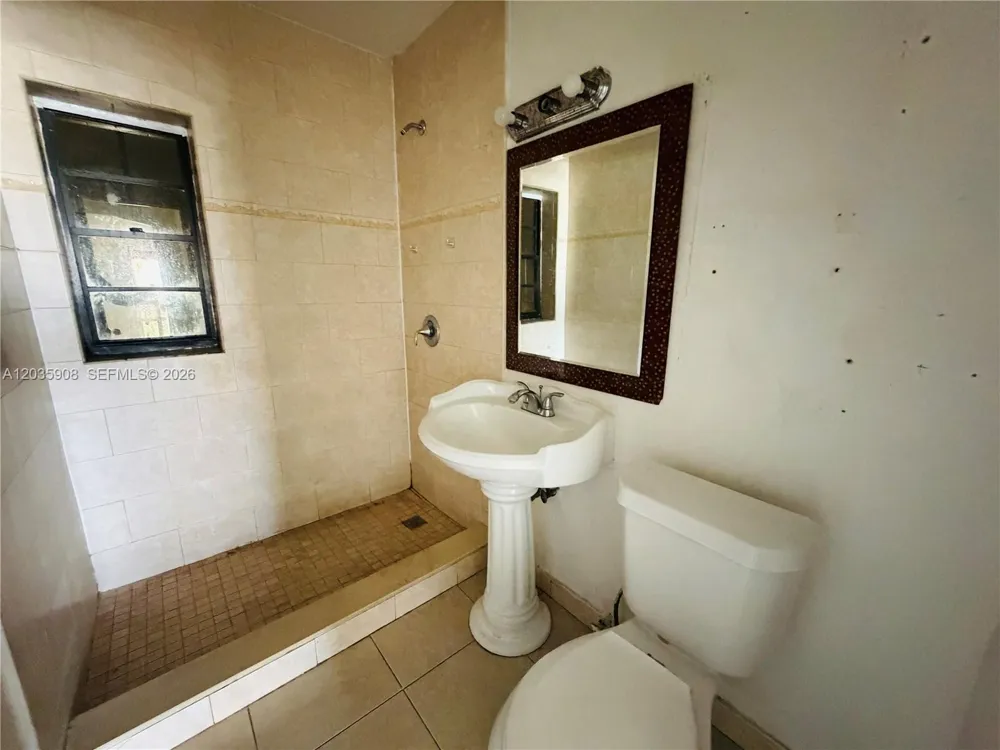 1550 E 10th Ave Hialeah, FL 33010