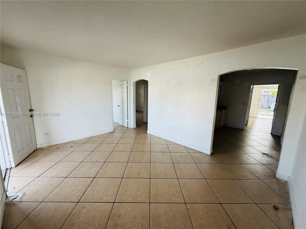 1550 E 10th Ave Hialeah, FL 33010