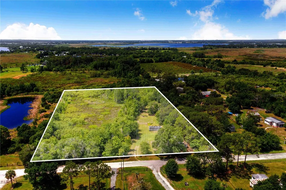 6873 WILBAR LANE Haines City, FL 33844