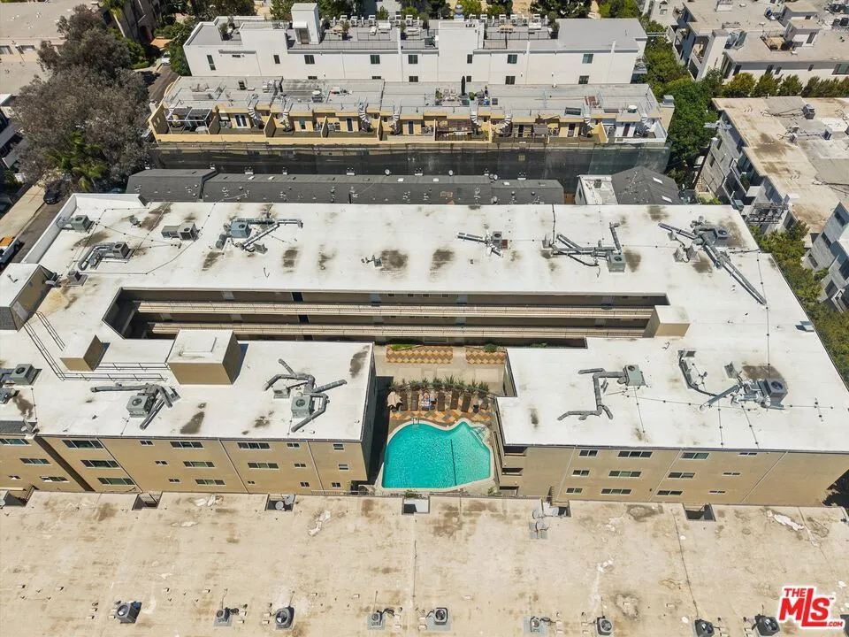 11646 Chenault Street #9 Los Angeles, CA 90049