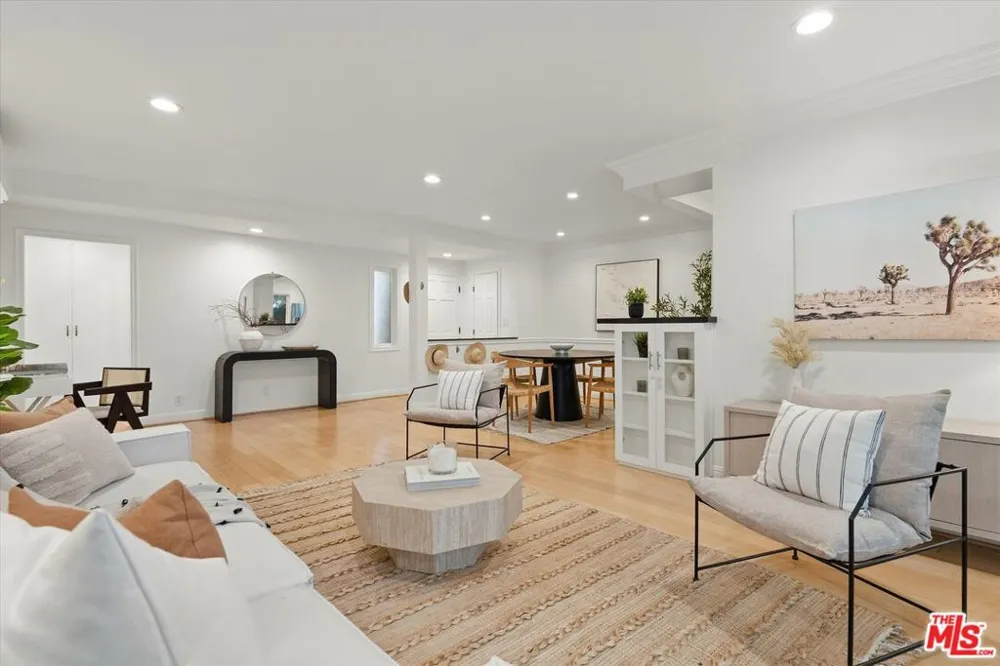 11646 Chenault Street #9 Los Angeles, CA 90049