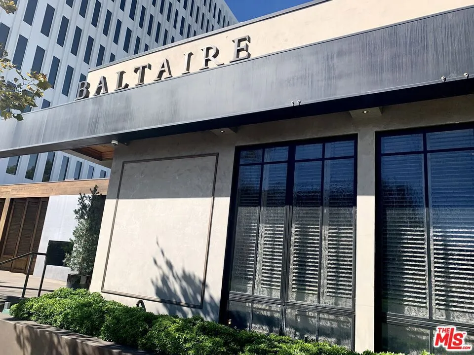 11646 Chenault Street #9 Los Angeles, CA 90049
