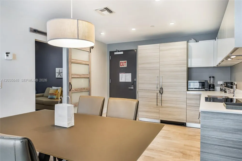 777 Ocean Dr #N516 Hollywood, FL 33019