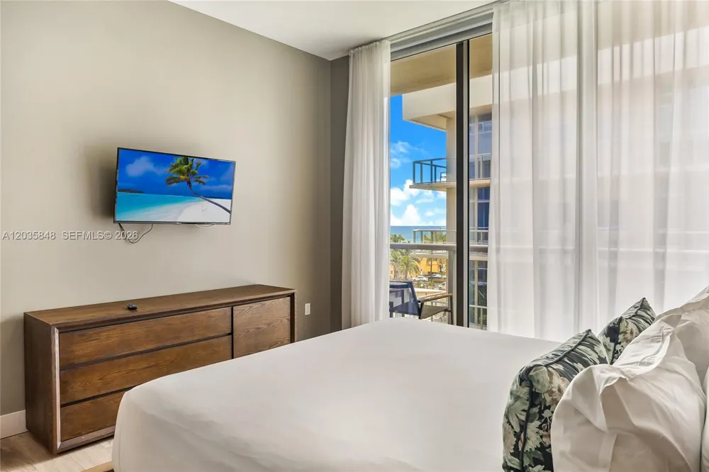 777 Ocean Dr #N516 Hollywood, FL 33019