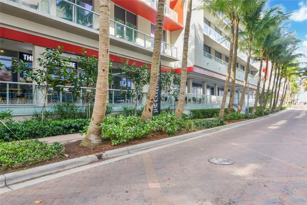 777 Ocean Dr #N516 Hollywood, FL 33019