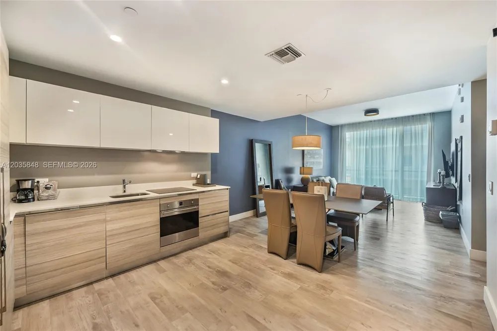777 Ocean Dr #N516 Hollywood, FL 33019