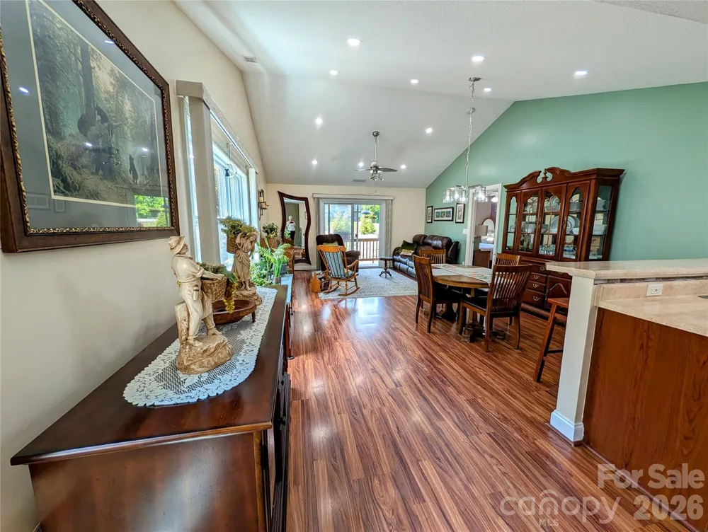 65 Foxden Drive #201 Fletcher, NC 28732