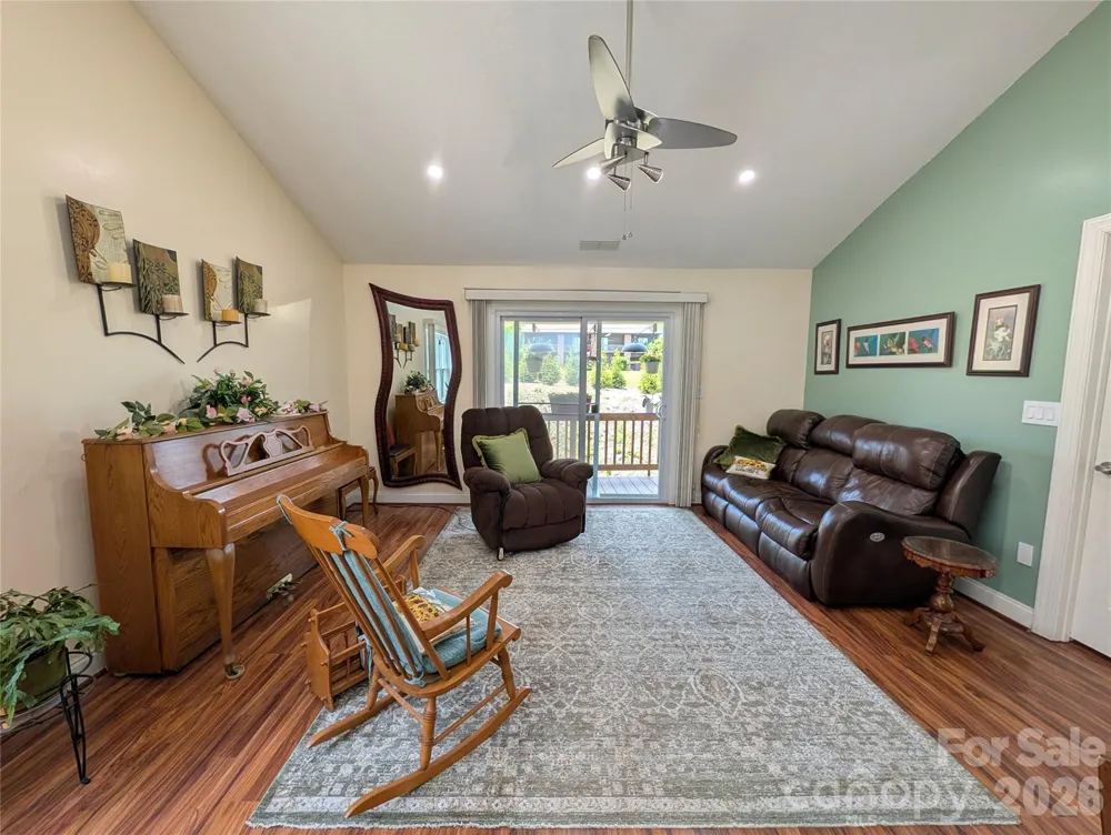 65 Foxden Drive #201 Fletcher, NC 28732