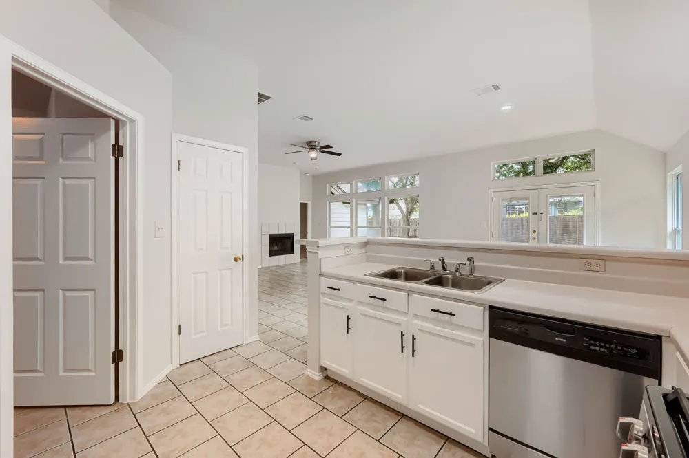 119 Stephen Lane Georgetown, TX 78626