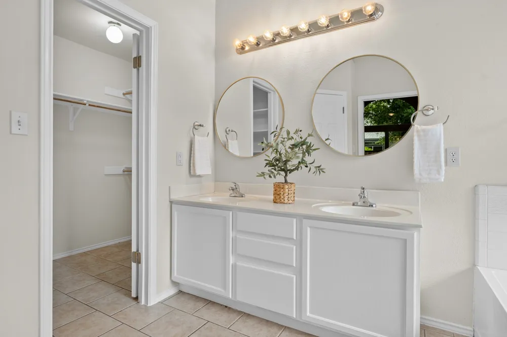 119 Stephen Lane Georgetown, TX 78626