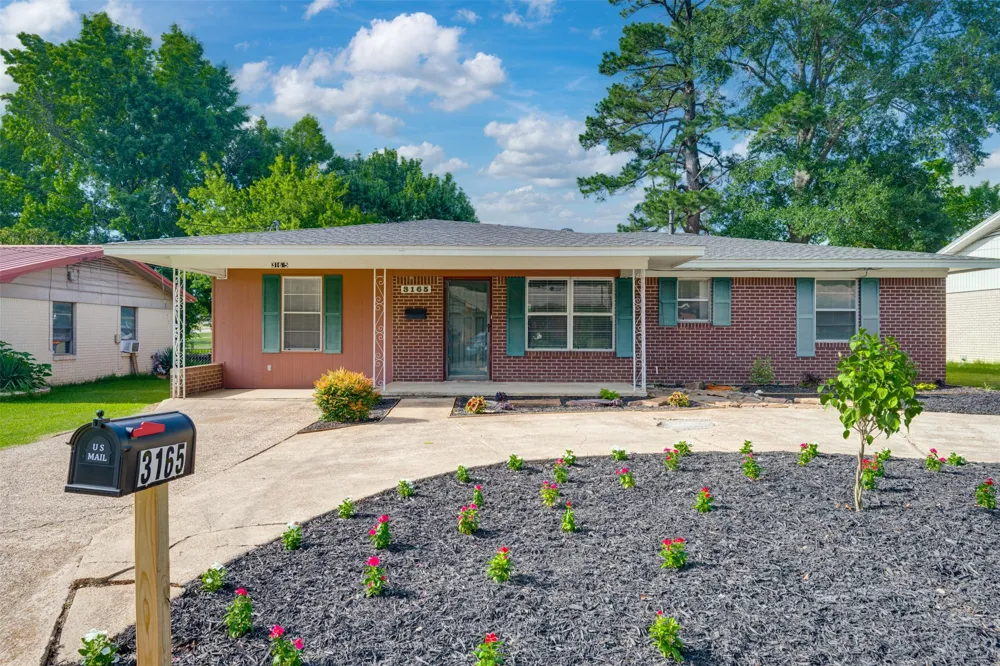 3165 E Houston Street Paris, TX 75460