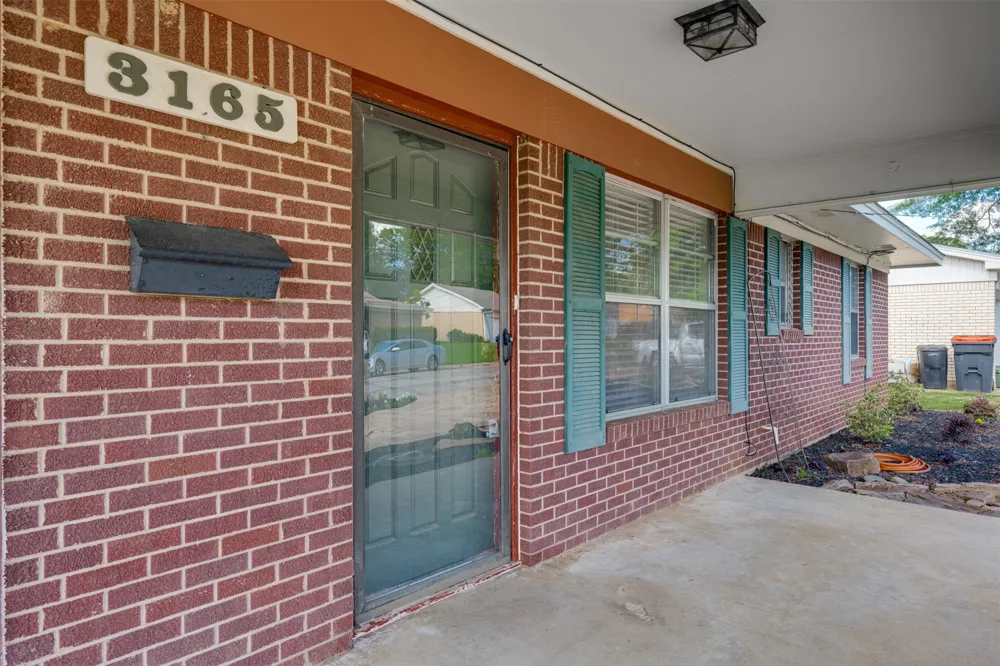 3165 E Houston Street Paris, TX 75460