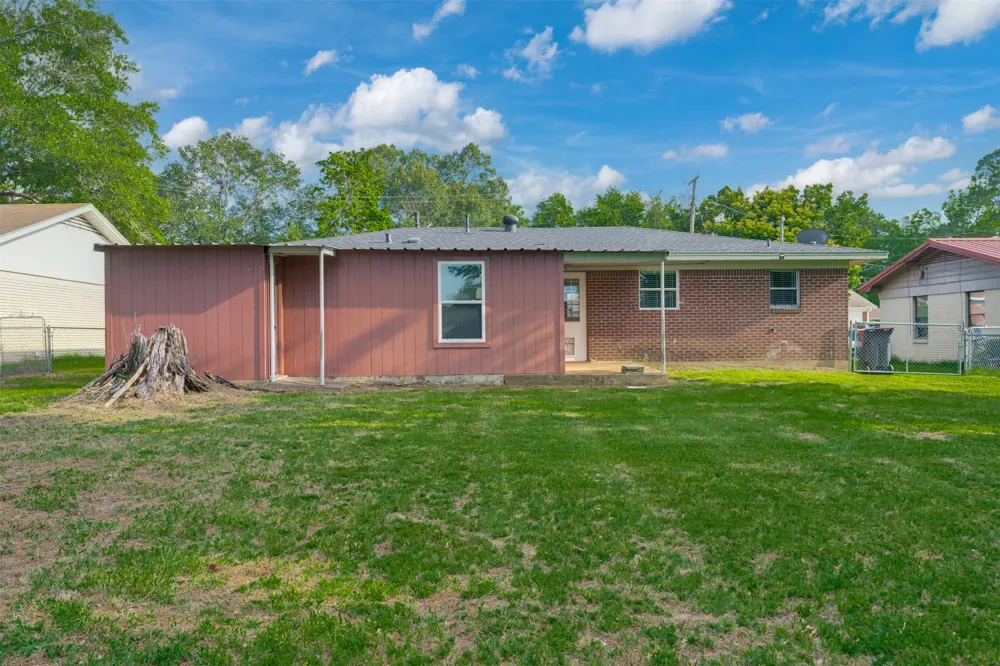 3165 E Houston Street Paris, TX 75460