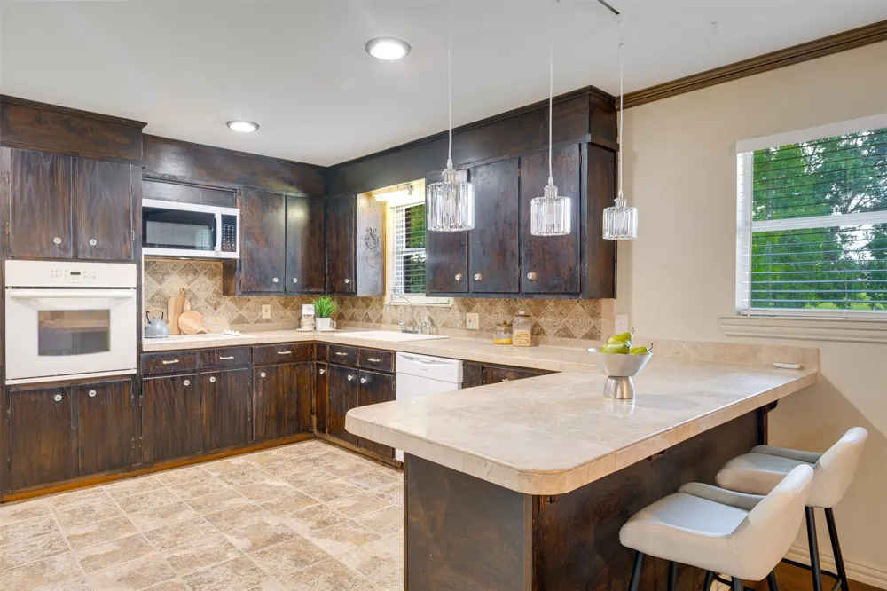 3165 E Houston Street Paris, TX 75460