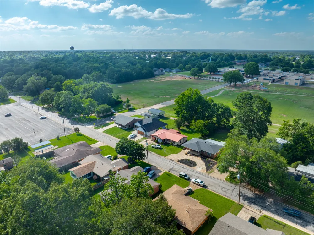 3165 E Houston Street Paris, TX 75460