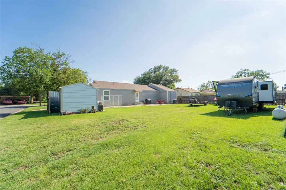 1400 W Wheeler Street Breckenridge, TX 76424