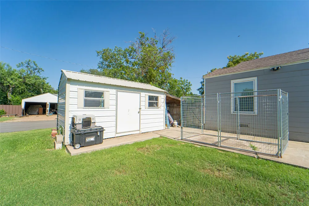 1400 W Wheeler Street Breckenridge, TX 76424