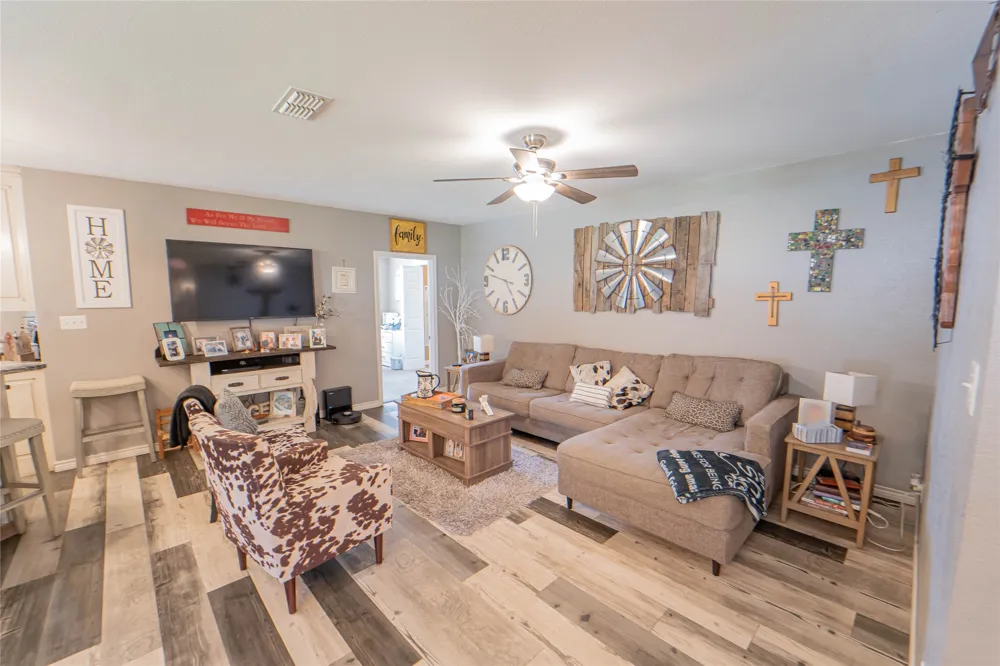1400 W Wheeler Street Breckenridge, TX 76424