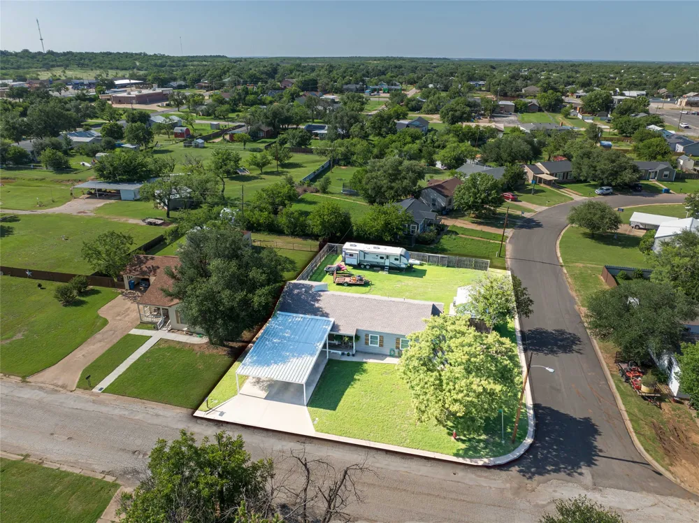 1400 W Wheeler Street Breckenridge, TX 76424