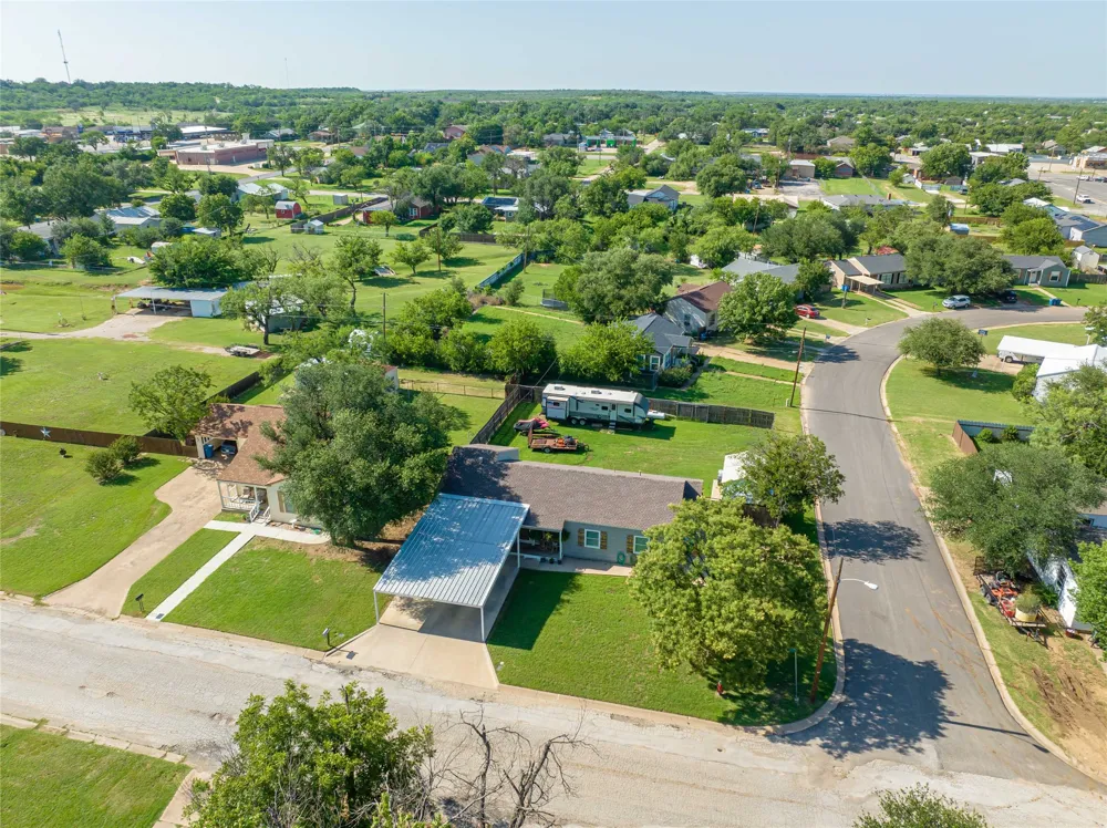 1400 W Wheeler Street Breckenridge, TX 76424